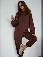 Dámská tepláková souprava „Masełko“ s kapucí v čokoládové barvě FashionStreet AY1212 Dámská tepláková souprava „Masełko“ s kapucí v čokoládové barvě FashionStreet AY1212
