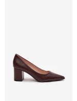 Lodičky na sloupkovém podpatku se špičatými nosy čokoládové Ryvessa