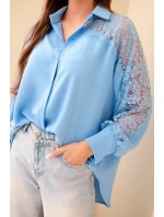Dámská viskózová košile s krajkovými rukávy a límečkem modrá