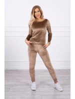 Velurová souprava se záhybem na zadní straně hnědá