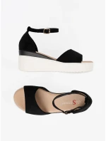 Exkluzívní černé dámské sandály na klínku Exkluzívní černé dámské sandály na klínku
