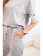 Dámský viskózový komplet s krátkým rukávem a nohavicemi šedý