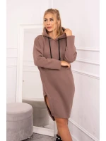 Šaty s kapucí a bočním rozparkem mocca Šaty s kapucí a bočním rozparkem mocca