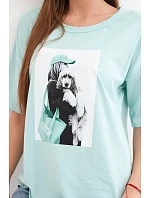 Dámská bavlněná oversize halenka s krátkým rukávem a módním potiskem tmavě mátová Dámská bavlněná oversize halenka s krátkým rukávem a módním potiskem tmavě mátová