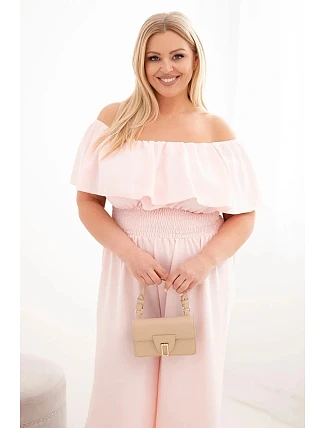 Dámský overal Plus Size s odhalenými rameny, s volánem a širokými nohavicemi pudrově růžová Dámský overal Plus Size s odhalenými rameny, s volánem a širokými nohavicemi pudrově růžová