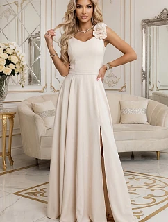 643-3 Elegantní večerní maxi šaty s rozparkem a růžemi - béžové