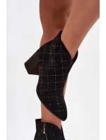 Dámské boty na sloupkovém podpatku se zdobením D&A – černé