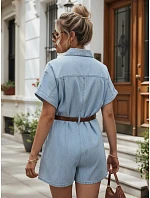 Krátká dámská kombinéza z tenké džínoviny s páskem FashionStreet EY2684 Krátká dámská kombinéza z tenké džínoviny s páskem FashionStreet EY2684