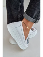 Kožené dámské mokasíny s třásněmi na platformě a klínu bílé Eleazetta