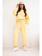 Dámský máslový komplet s volnou mikinou a kalhotami s nápisem LOVE žlutý