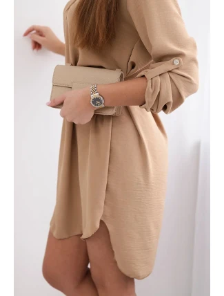 Šaty s delšími zády a pásem béžová