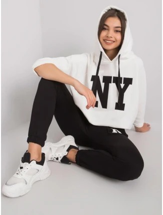 Souprava RV KMPL 6918.04 bílá a černá Souprava RV KMPL 6918.04 bílá a černá