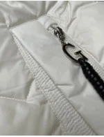 Prošívaná dámská bunda v barvě ecru s kapucí Glakate (LU-24029#) Prošívaná dámská bunda v barvě ecru s kapucí Glakate (LU-24029#)