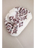 Dámská zimní čepice s barevnými vzory a silným nápletem K353 ecru+czerwony