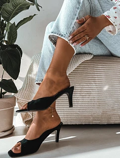 Dámské sandály na tenkém podpatku Černé Revina