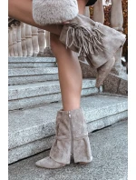 Dámské kotníkové boty na jehlovém podpatku s třásněmi a zlatými přezkami béžové Evelisse