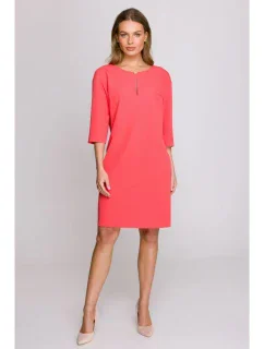 S394 Šaty uvolněného střihu s výstřihem s klíčovou dírkou - korálová barva