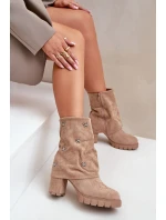 Zdobené Boty S Ohnutým Svrškem Na Podpatku Béžové Esadora