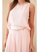 Dámský komplet z viskózy s tílkem bez rukávů a širokými kalhotami s ozdobným zakončením pudrově růžová Dámský komplet z viskózy s tílkem bez rukávů a širokými kalhotami s ozdobným zakončením pudrově růžová