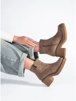 Stylové dámské kotníčkové boty hnědé na širokém podpatku Stylové dámské kotníčkové boty hnědé na širokém podpatku