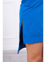 Šaty s delším zadním dílem a barevným potiskem fialovo-modré