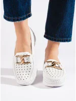Komfortní bílé dámské mokasíny bez podpatku Komfortní bílé dámské mokasíny bez podpatku