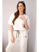 Dámský viskózový komplet máslový s krátkým rukávem a kalhotami s ohrnutou nohavicí světle béžový