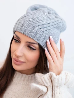 Dámská zimní vlněná čepice s geometrickým vzorem a jemným leskem K401 světle šedá