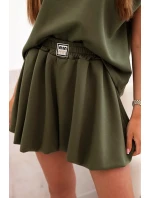 Dámská máslová souprava s halenkou bez rukávů a šortkami s širokými nohavicemi světle khaki