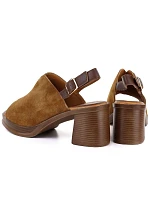 Dámské kožené semišové sandály na podpatku Vinceza 26-39995