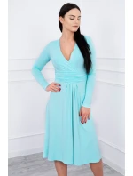 Šaty s průstřihem pod prsy mincovna