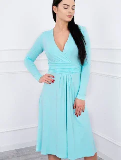 Šaty s průstřihem pod prsy mincovna