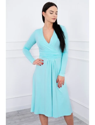 Šaty s průstřihem pod prsy mincovna