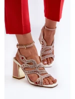 Dámské zdobené sandály na podpatku D&A CR952 růžové Dámské zdobené sandály na podpatku D&A CR952 růžové