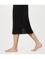 Dámská noční košile Timeless Sensuality NDK SSL - BLACK - černá 0004 - TRIUMPH Dámská noční košile Timeless Sensuality NDK SSL - BLACK - černá 0004 - TRIUMPH