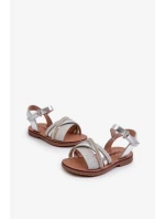 Lesklé dětské stříbrné sandály na suchý zip Delphina Lesklé dětské stříbrné sandály na suchý zip Delphina