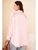 Dámská viskózová košile s krajkovými rukávy a límečkem pudrově růžová
