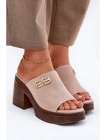 Dámské sandály na masivním podpatku se zlatým detailem Vinceza 17400 béžové