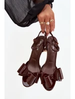 Lakované sandály na podpatku s mašlí čokoládové Noliva Lakované sandály na podpatku s mašlí čokoládové Noliva