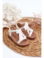 Lakované dětské sandálky s mašlí na suchý zip, bílé Joratia