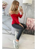 Halenka s výstřihem do V červená Halenka s výstřihem do V červená