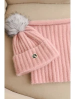 Dámská zimní souprava s bambulí a šálou pudrově růžová