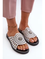 Lesklé dámské žabky na ploché podrážce s ozdobou stříbrné Ebirena