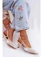 Sandály na podpatku s květinami Béžové Kelmira