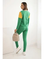 Dámská souprava s výstřihem do V zelená Dámská souprava s výstřihem do V zelená
