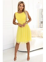 676-3 Svatební šaty s tylovou vrstvou a zvýrazněným pasem - citron limoncello 676-3 Svatební šaty s tylovou vrstvou a zvýrazněným pasem - citron limoncello