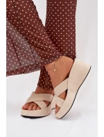 Dámské pantofle na platformě z eko semiše béžové Calorine