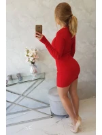Červené pruhované šaty s přiléhavým střihem Červené pruhované šaty s přiléhavým střihem