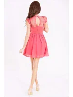 Dámské společenské šaty s rozšířenou sukní EMAMODA malinové - Malinová / L - YNS Dámské společenské šaty s rozšířenou sukní EMAMODA malinové - Malinová / L - YNS