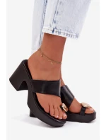 Dámské sandály na sloupkovém podpatku se zlatým detailem Černé Sinora